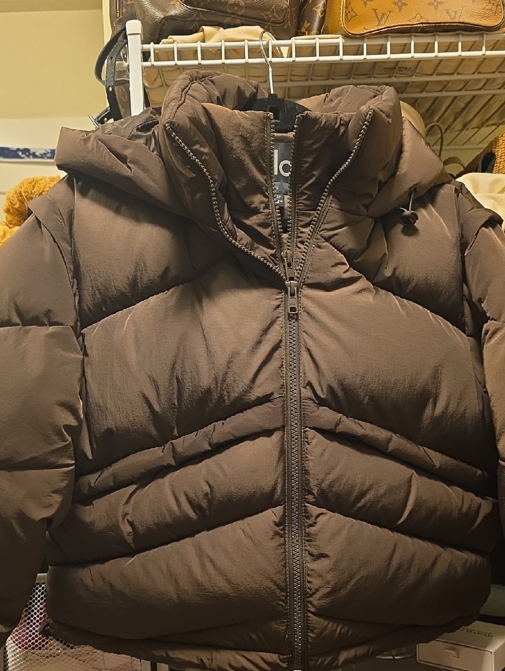 Alo  Glacier Puffer Jacket